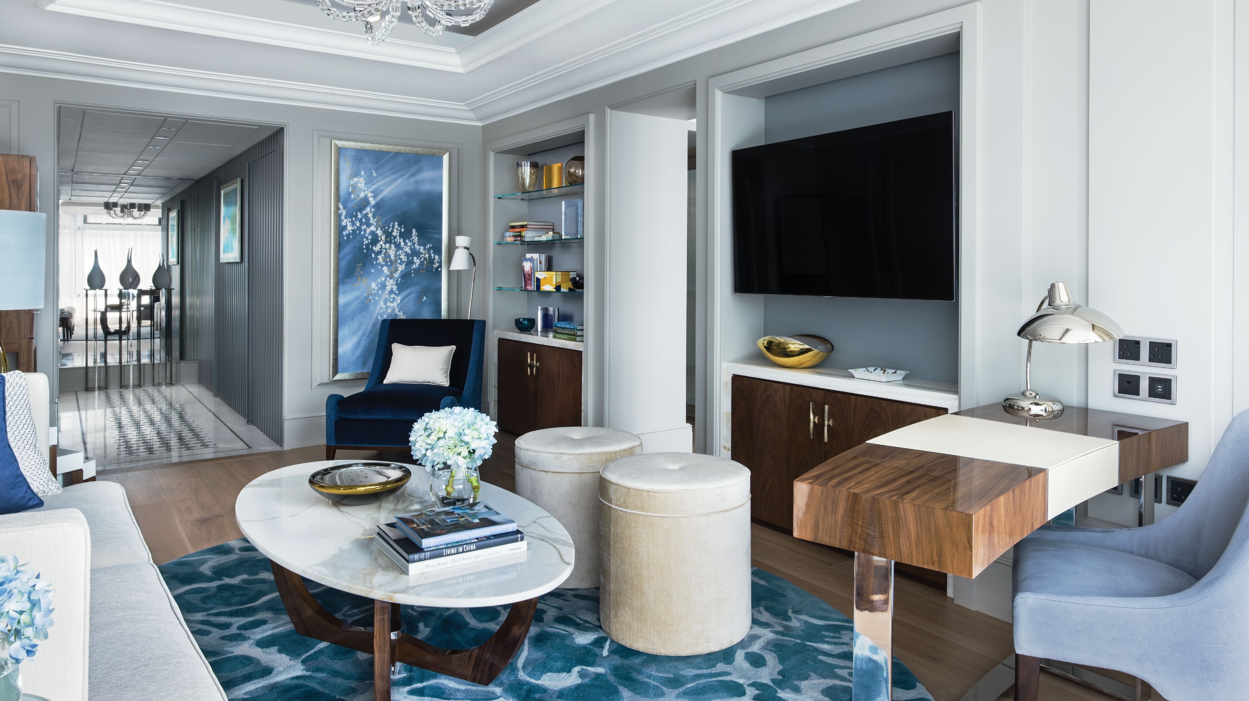 Step into the spacious and calming grandeur of Harmony Suite,  featuring graceful decor that resembles gentle, flowing waves.